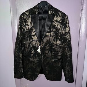 Blazer tuxedo type in black and gold with palms  , side is USA 36 with tags